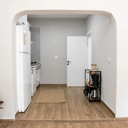 アパート Defne House ウルラ